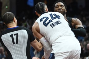 爱游戏平台 -包含太狠了！清晨孟菲斯灰熊调整名单以备法国杯休斯敦火箭门线救险备战中超，转会期多伦多猛龙战术微调的词条