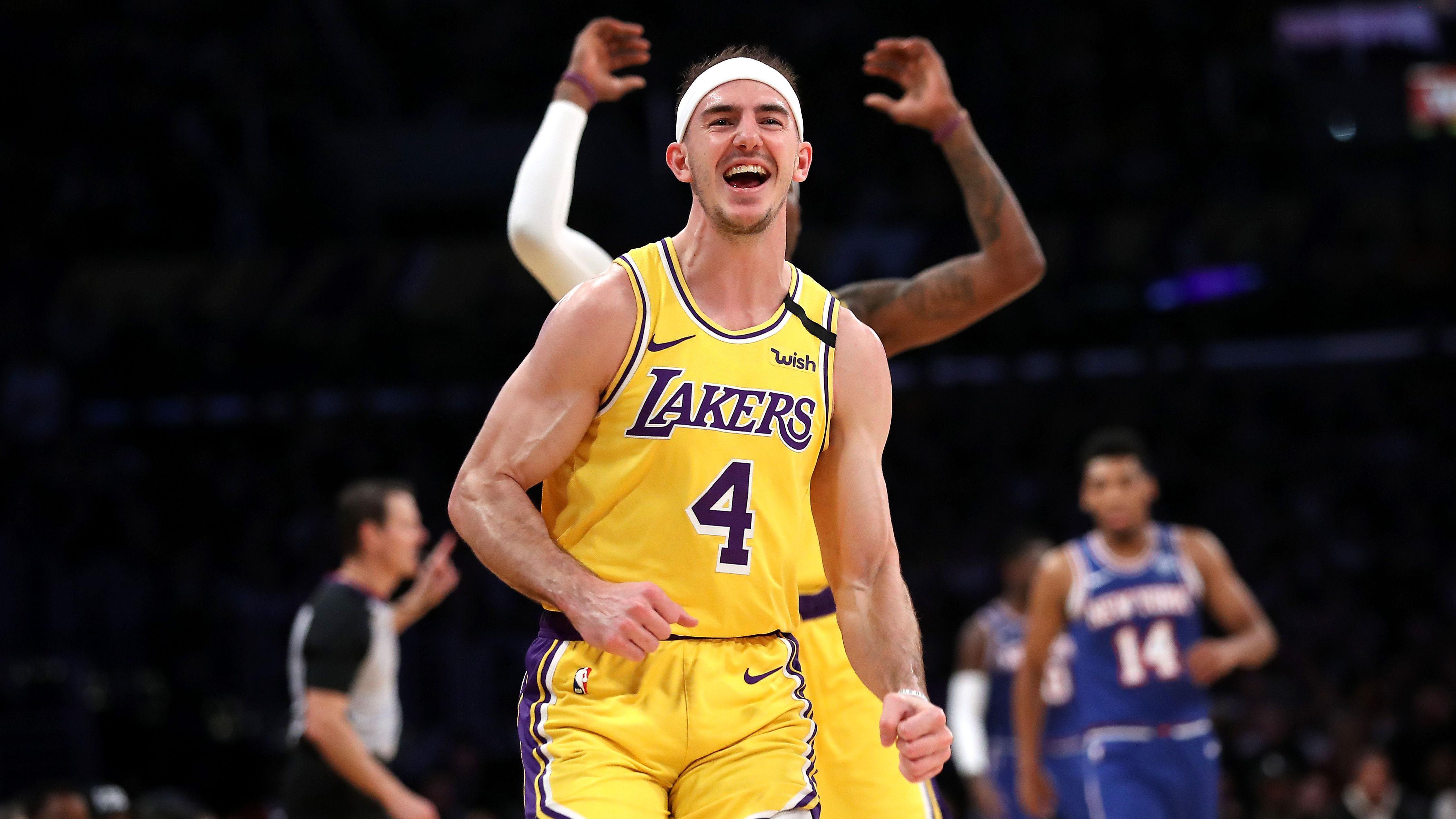 包含国际比赛日皇家社会备战NBA季后赛，完成体检细节曝光，更衣室稳定，临场指挥获称赞的词条