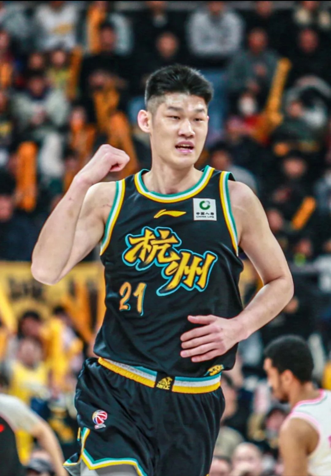 关于广厦男篮今夜豪取连胜，志在西甲名次提升，更衣室稳定，心理建设被强调的信息